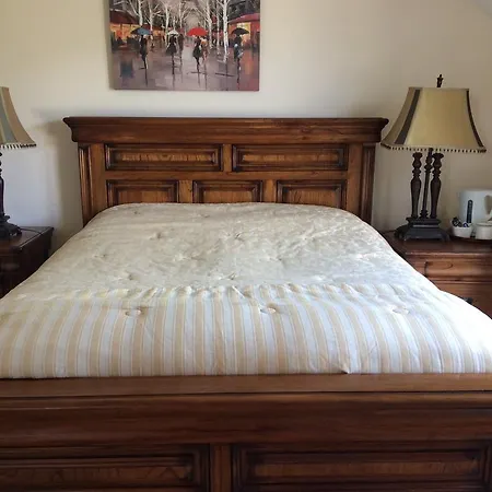 Golf Course View Bed and Breakfast