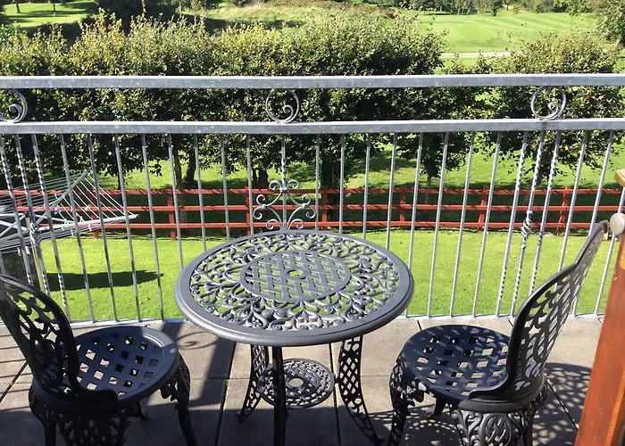 Golf Course View 켄마어